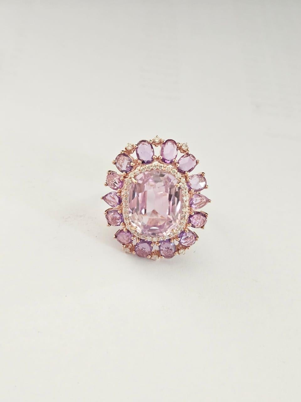 Set in 18K Gold, 13.75 carats, Kunzite, Pink Sapphires & Diamonds Cocktail Ring In New Condition In Hong Kong, HK