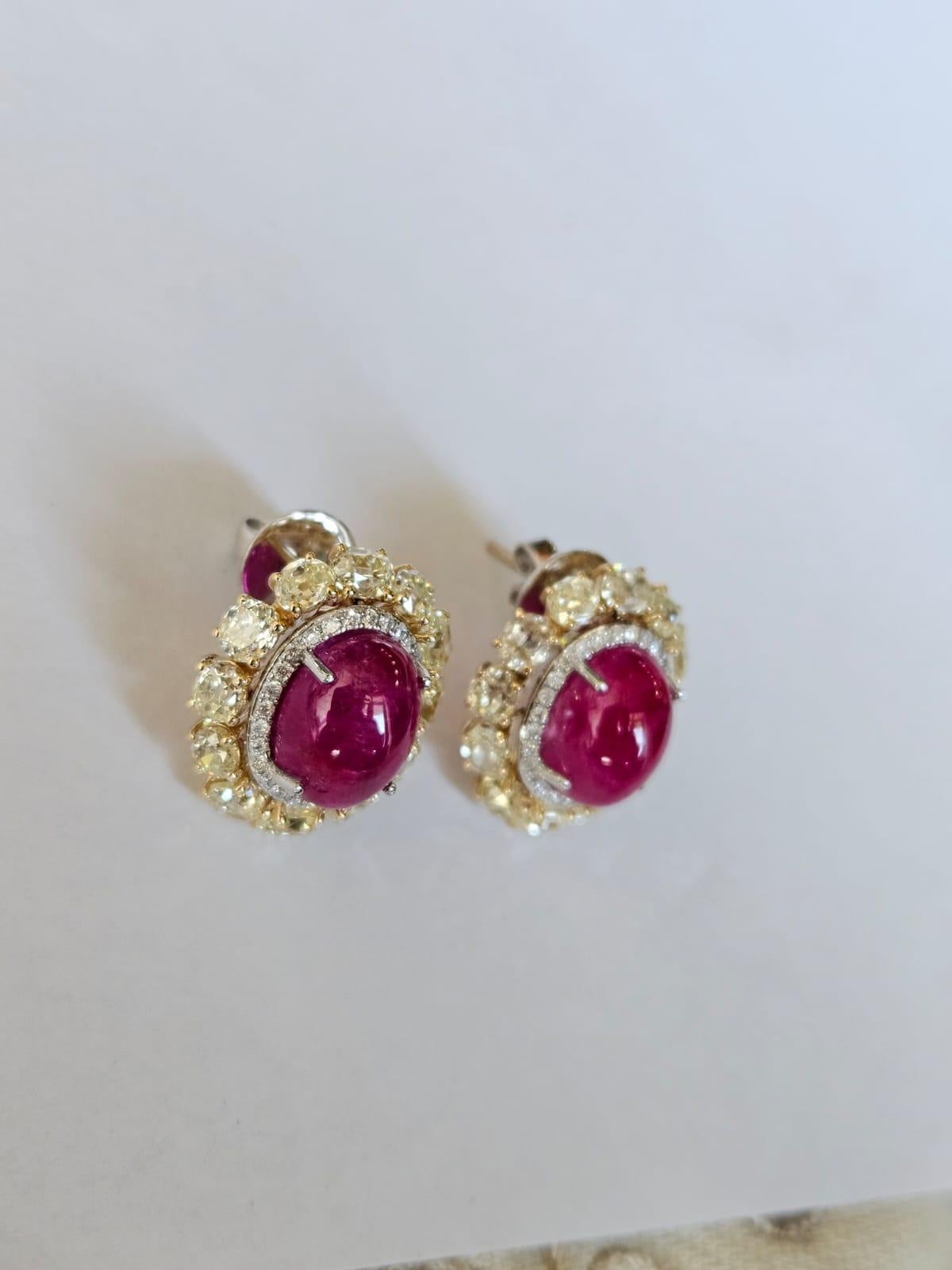 Set in 18K Gold, 13.98 carat Burmese Ruby Cabochon & Yellow Diamond Stud Earring In New Condition For Sale In Hong Kong, HK