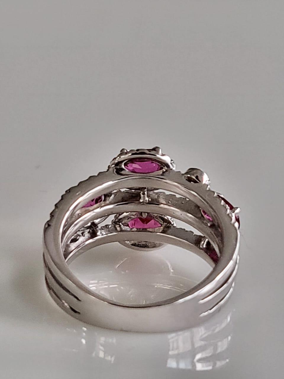 Modern Set in 18k Gold, 1.41 Carats, Rubellite & Diamonds Engagement / Cocktail Ring For Sale