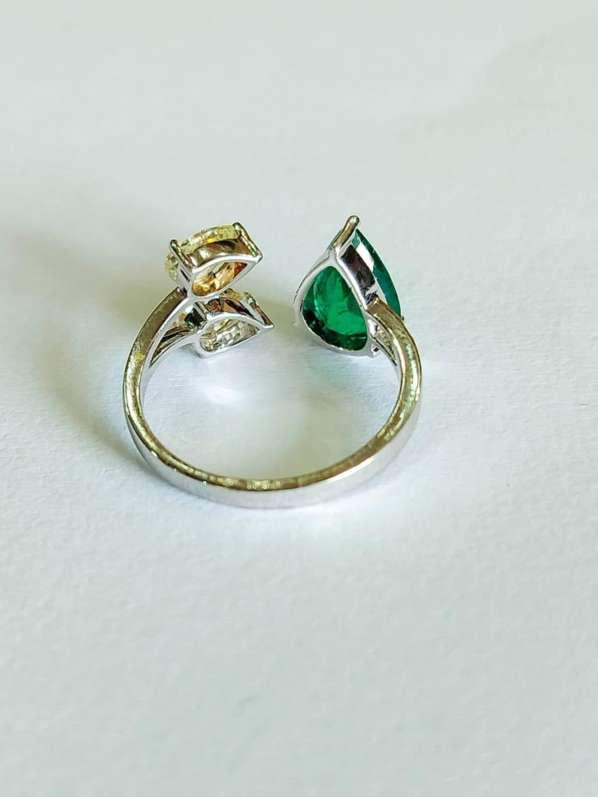 Modern Set in 18K Gold, 1.46 carats, natural Zambian Emerald & Diamond Engagement Ring  For Sale