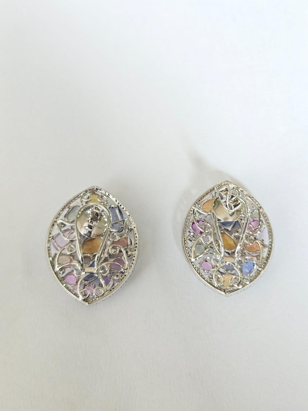 Art Deco Set in 18K Gold, 14.84 carats Ceylon Multi Sapphires & Diamonds Stud Earrings For Sale