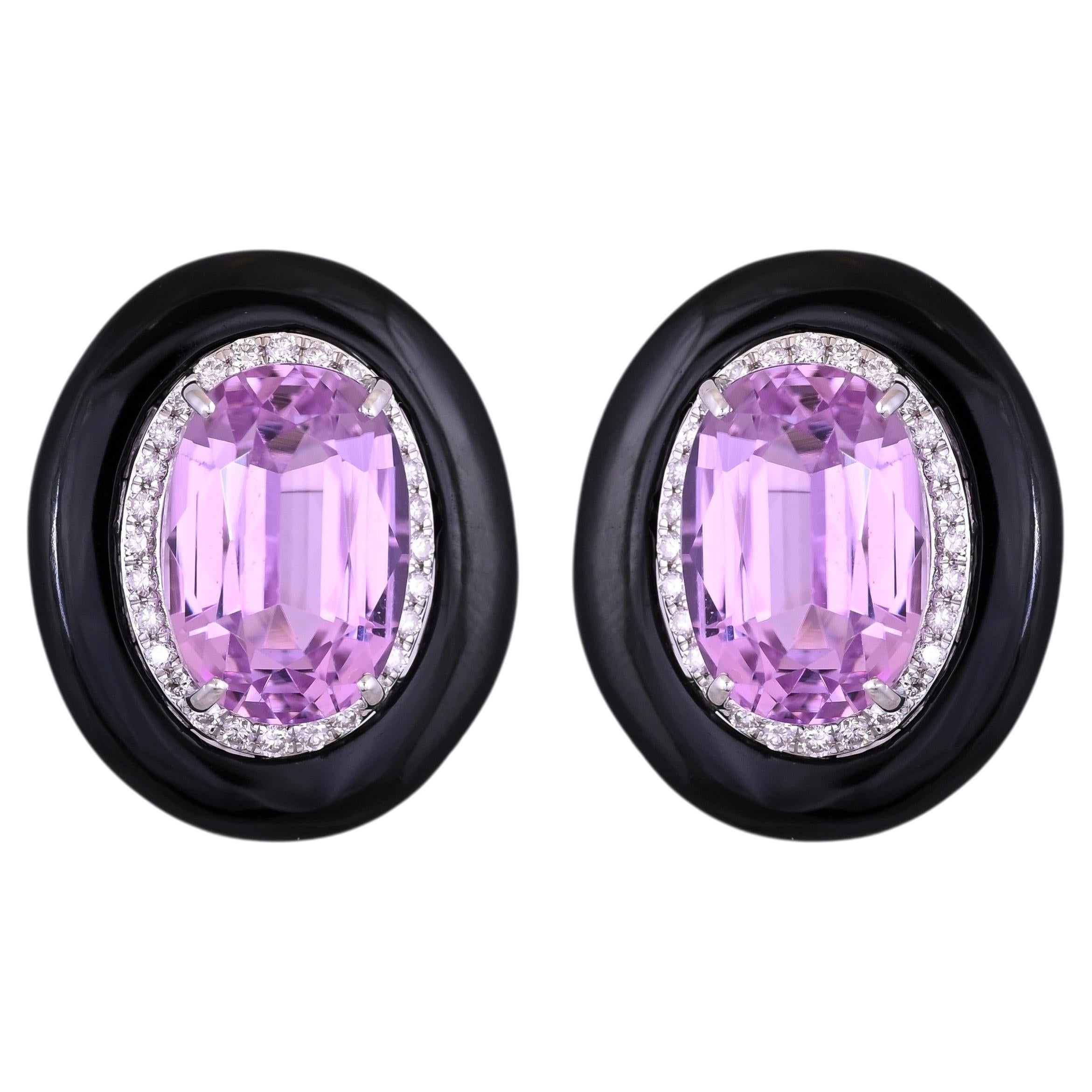 Set in 18K Gold, 15.09 carat, Kunzites, Black Onyx & Diamonds Stud Earrings
