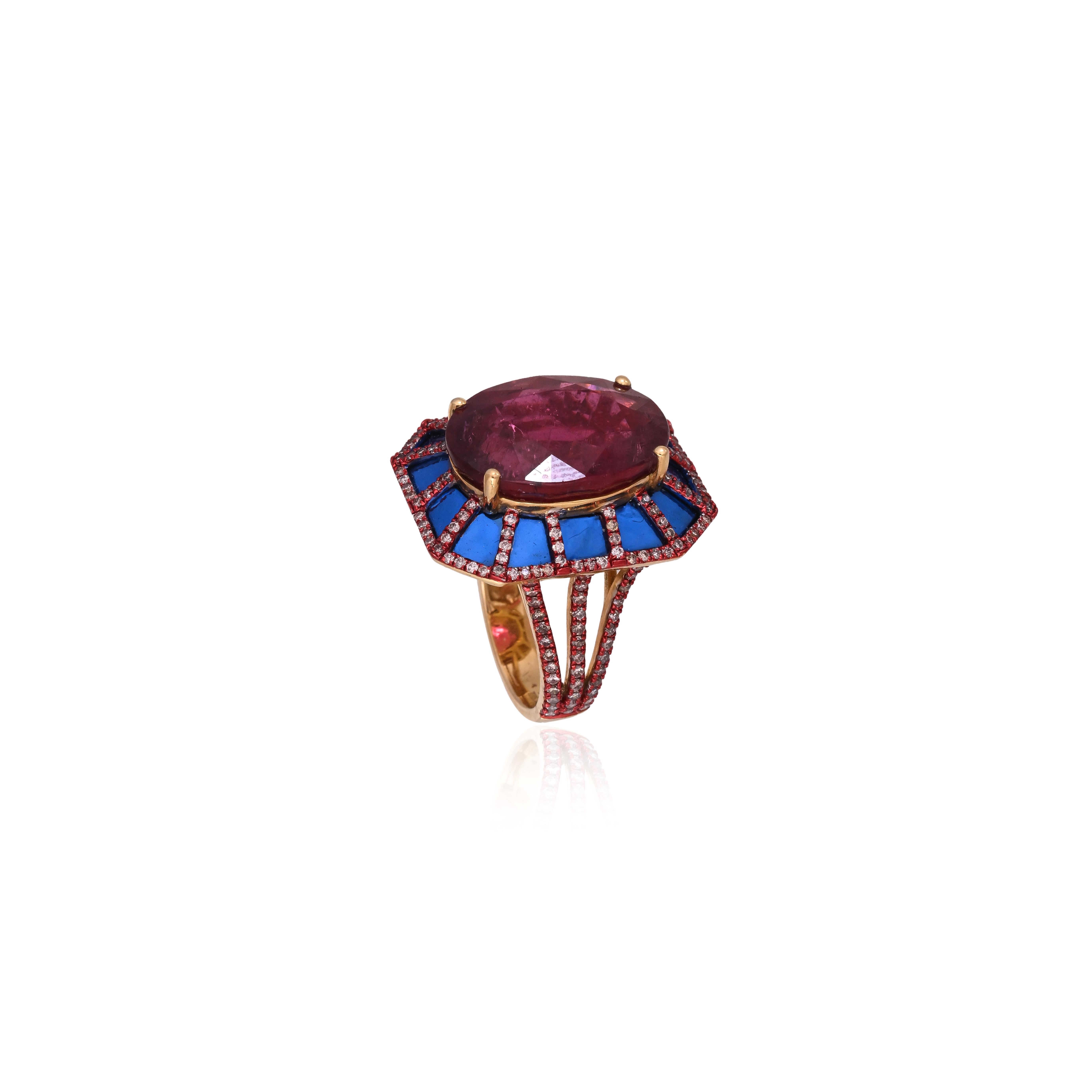 Set in 18K Gold, 15.16 carats Tourmaline,  Blue Ceramic & Diamonds Cocktail Ring For Sale 4