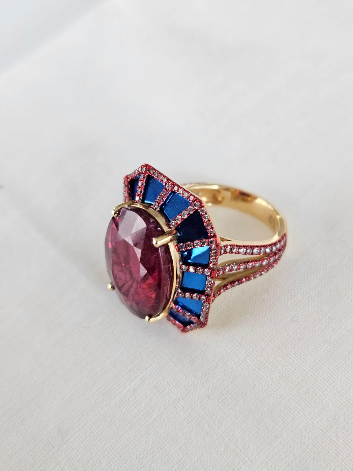 Oval Cut Set in 18K Gold, 15.16 carats Tourmaline,  Blue Ceramic & Diamonds Cocktail Ring For Sale