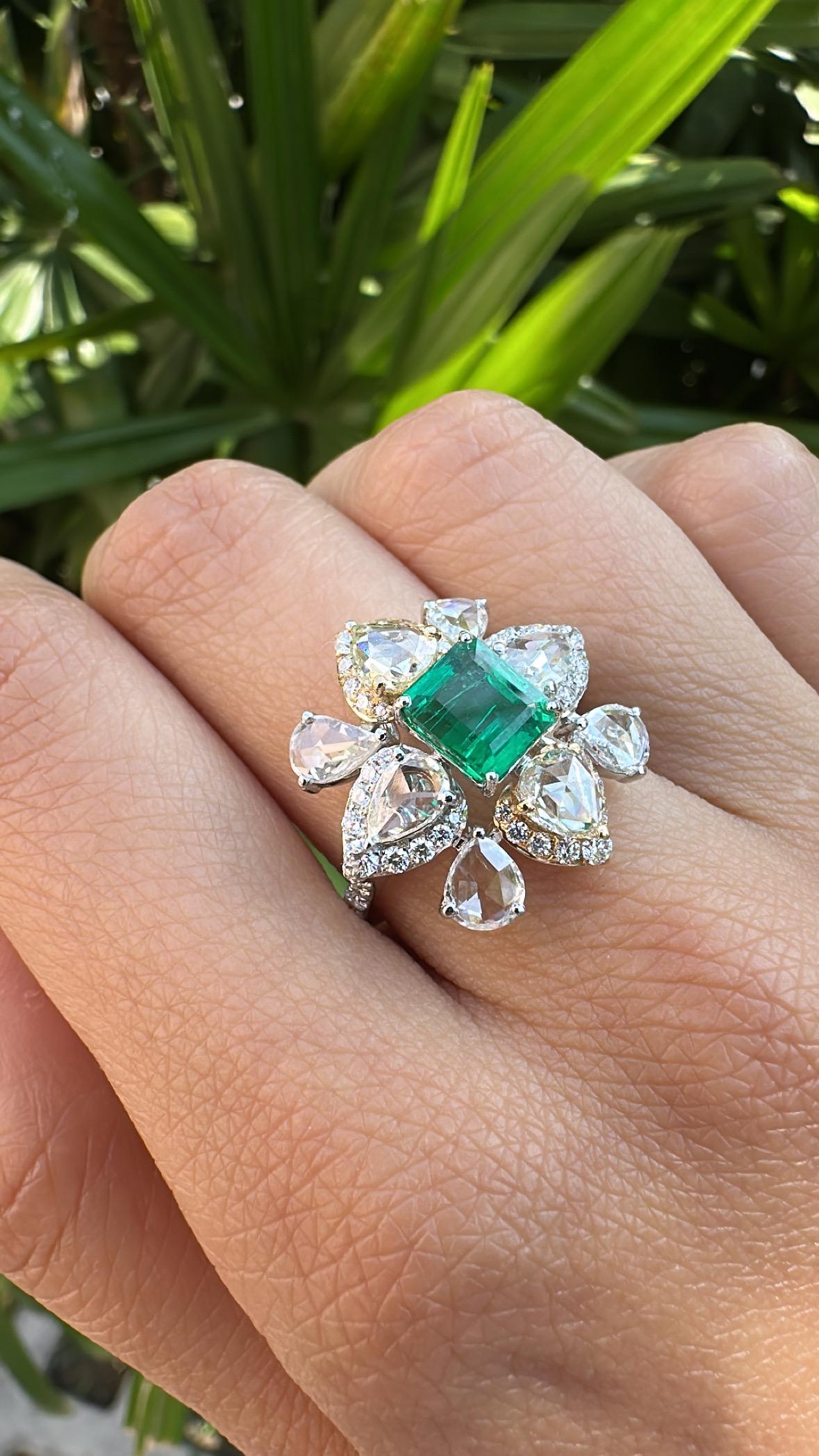 Set in 18K Gold, 1.52 carats Zambian Emerald & Rose Cut Diamonds Engagement Ring For Sale 6