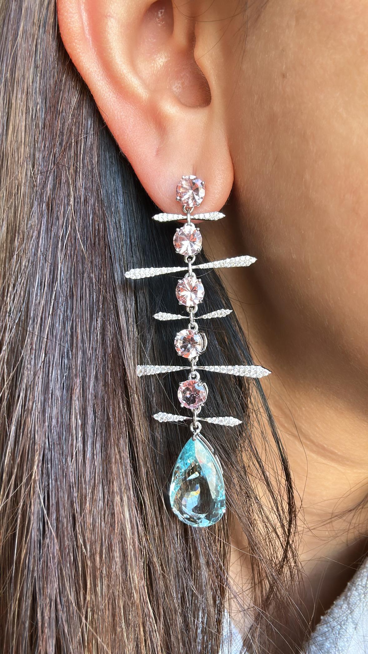 Set in 18K Gold, 15.99 carats, Aquamarine, Morganite & Diamonds Dangle Earrings For Sale 1