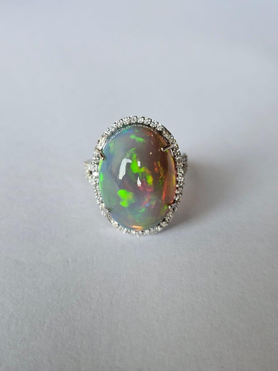 Set in 18K Gold, 16.23 carats Ethiopian Opal & Diamonds Cocktail Engagement Ring In New Condition For Sale In Hong Kong, HK