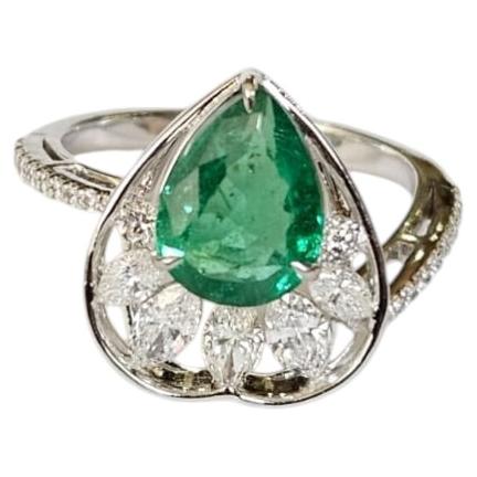 Set in 18K Gold, 1.66 carats, natural Zambian Emerald & Diamonds Engagement Ring
