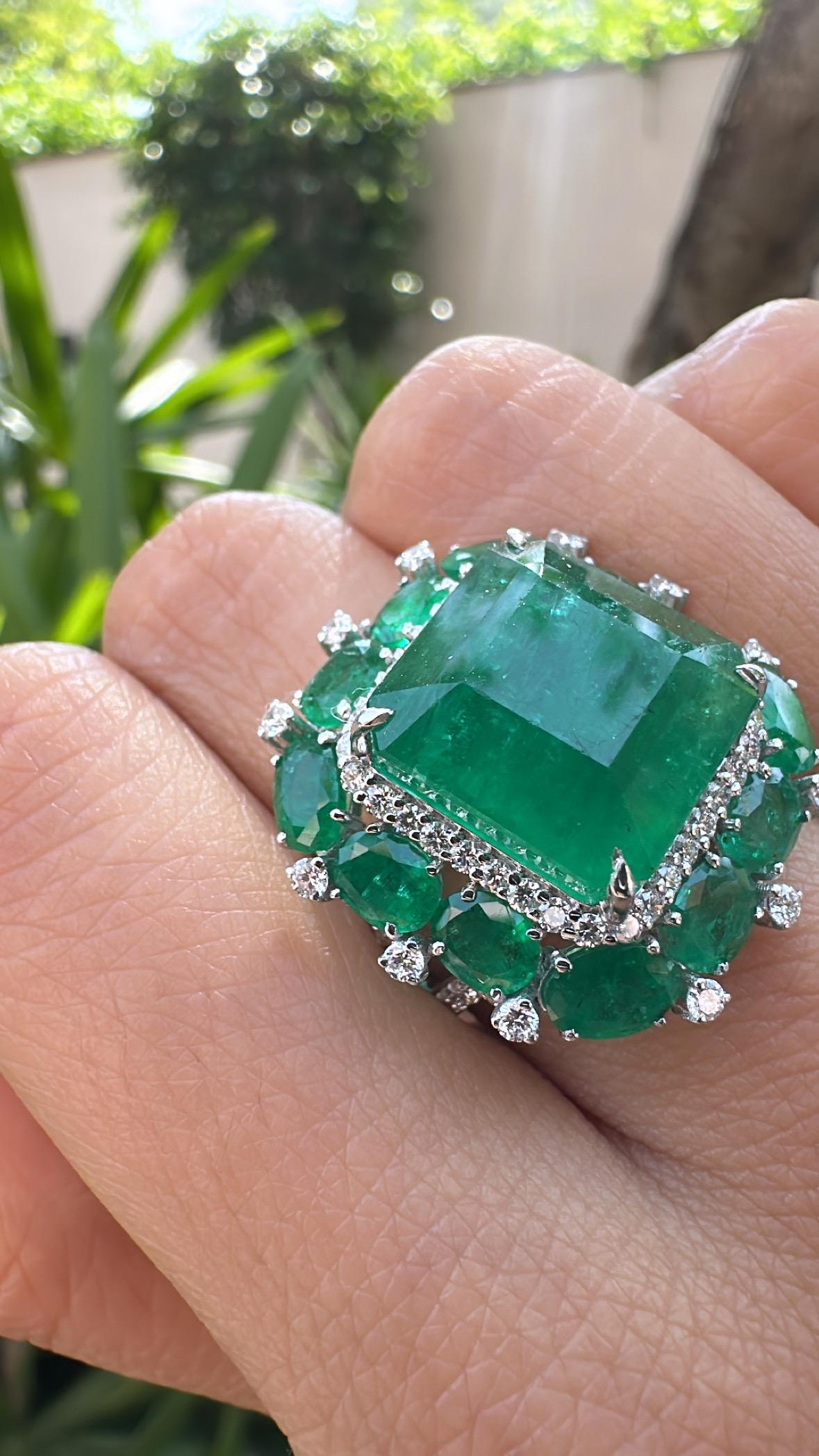 Emerald Cut Set in 18K Gold, 16.60 carats natural Zambian Emerald & Diamonds Engagement Ring
