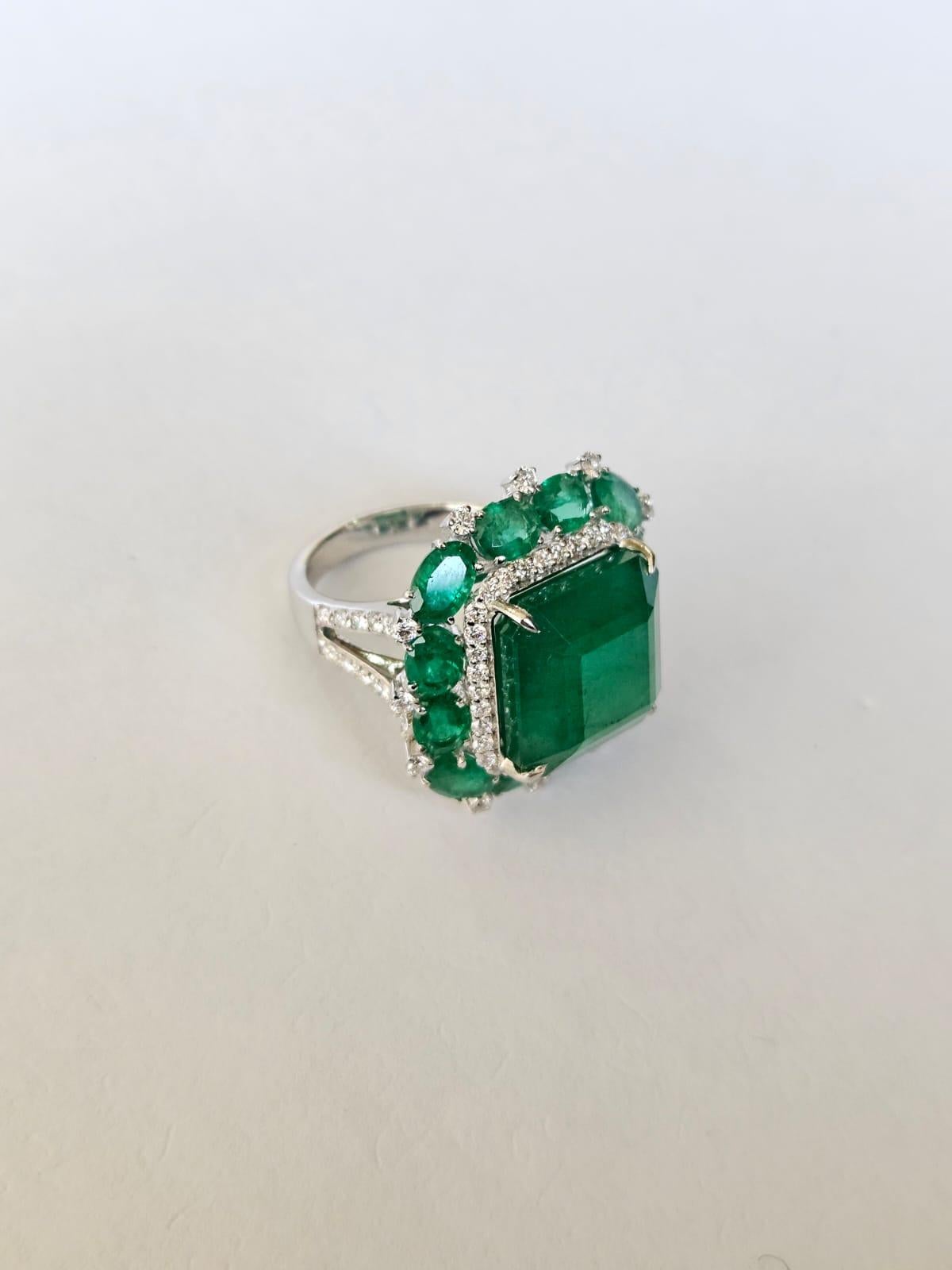 Set in 18K Gold, 16.60 carats natural Zambian Emerald & Diamonds Engagement Ring 3