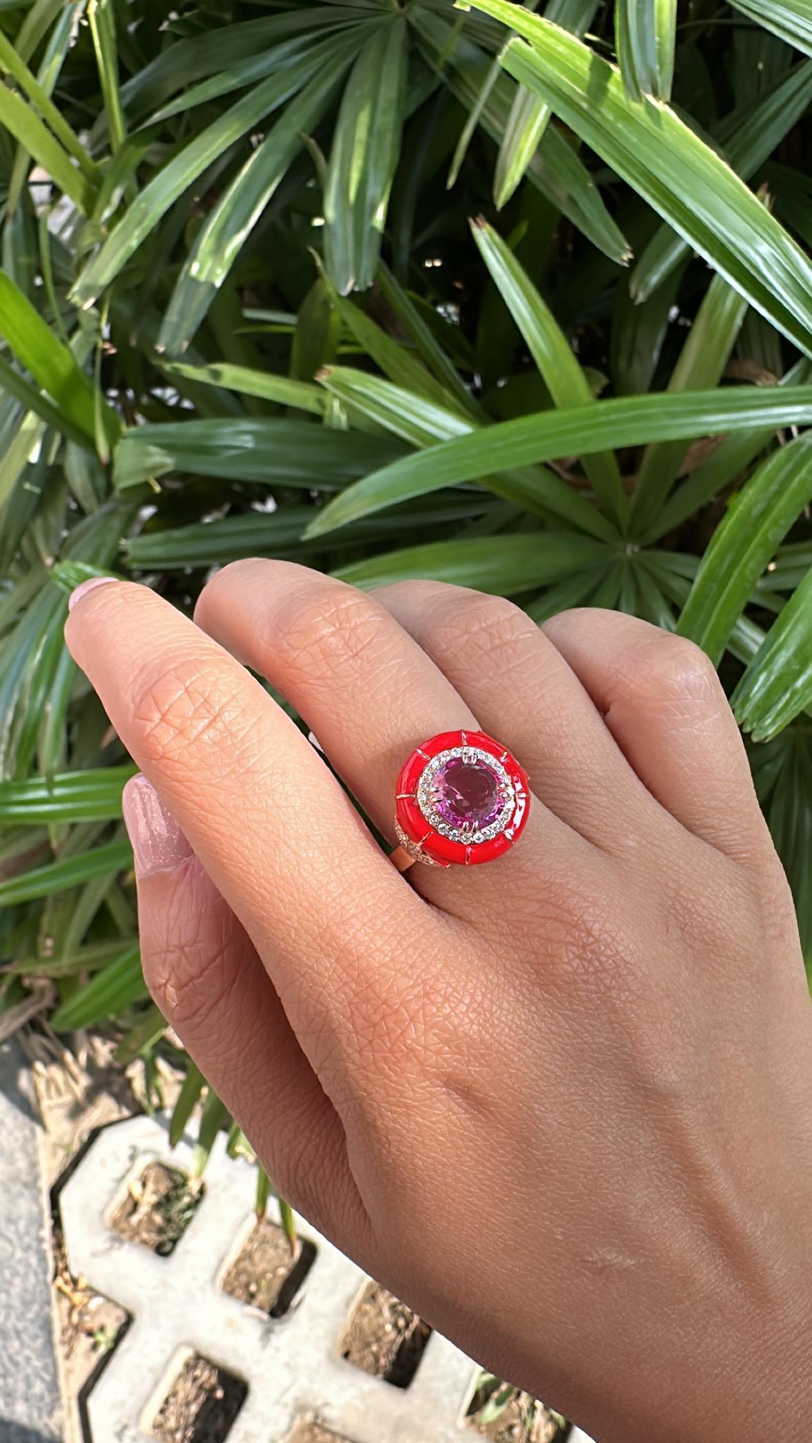 Set in 18K Gold, 1.76 carat Pink Sapphire, Orange Enamel & Diamond Cocktail Ring In New Condition For Sale In Hong Kong, HK