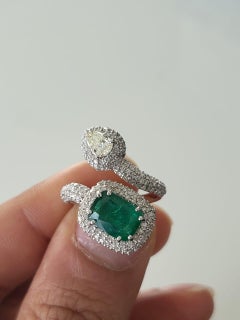 Set in 18k Gold, 1.76 Carats, Natural Zambian Emerald & Diamonds Engagement Ring