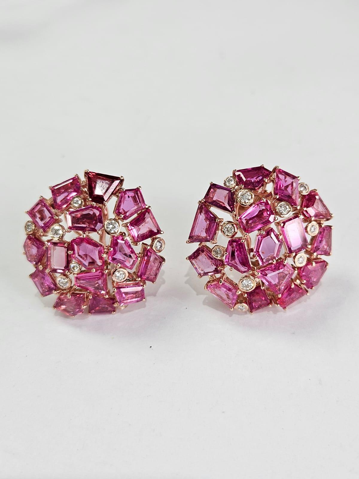Set in 18K Gold, 18.61 carats, natural Mozambique Ruby & Diamonds Stud Earrings For Sale 1