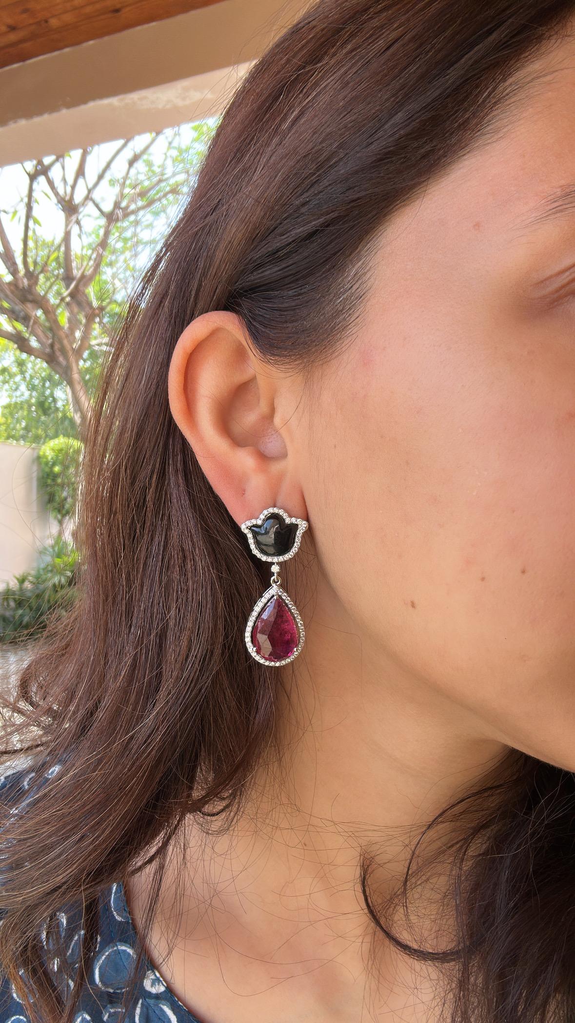 Old Mine Cut Set in 18K Gold, 18.73 carats Tourmaline, Black Onyx & Diamonds Drop Earrings For Sale