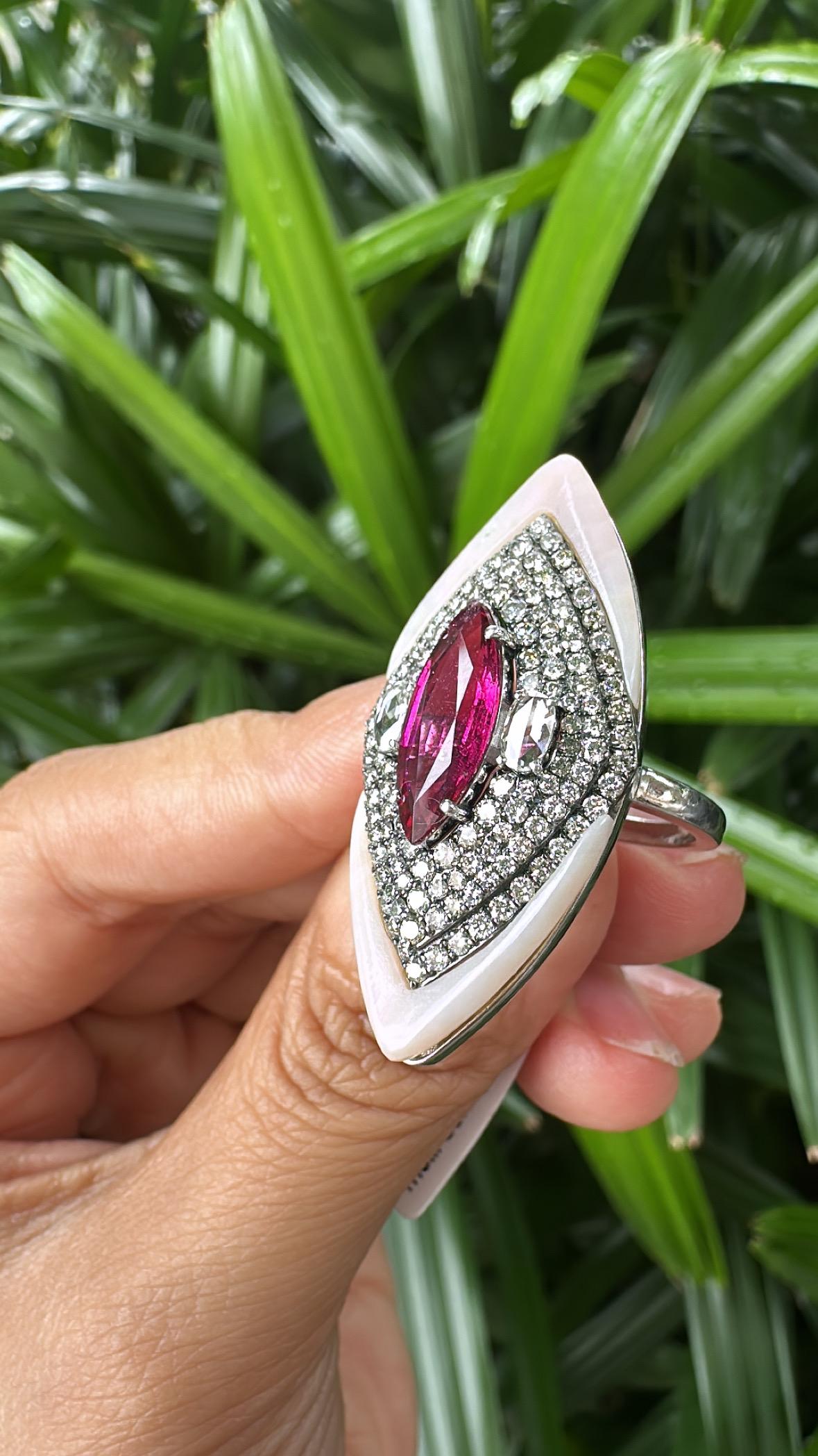 Women's or Men's Set in 18K Gold, 1.88 carats Rubellite, Pink Opal & Diamonds Cocktail Ring For Sale
