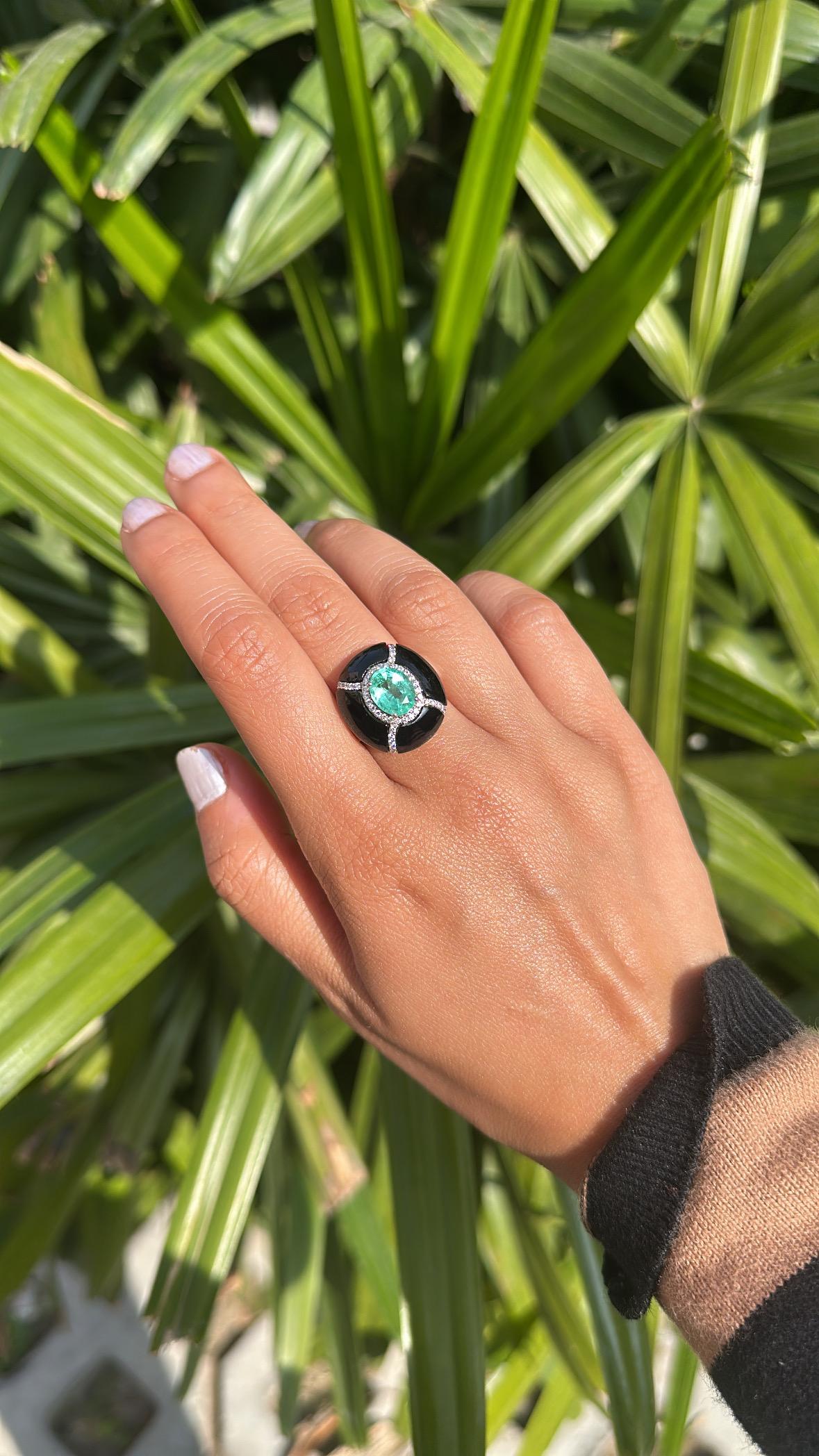 Cocktailring aus 18 Karat Gold, 1,89 Karat natürlichem Smaragd, schwarzem Onyx und Diamant im Angebot 4