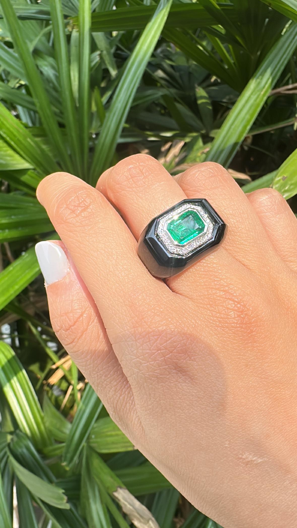 Bague de fiançailles en or 18 carats, émeraude de Zambie de 1,92 carat, onyx noir et diamant en vente 2