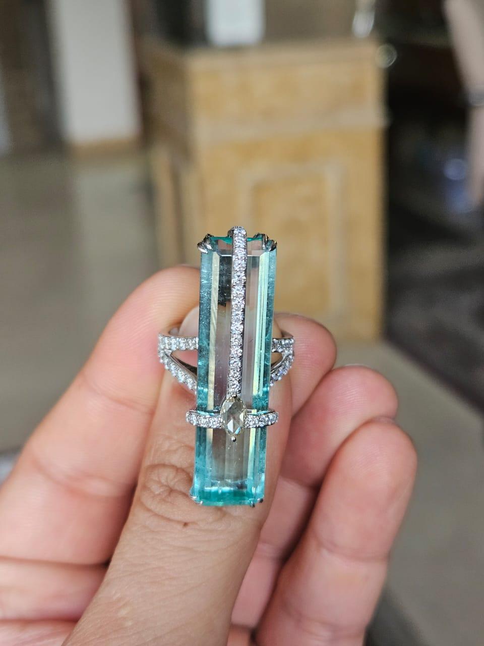 Emerald Cut Set in 18K Gold, 20.81 carat, natural Emerald & Rose Cut Diamonds Cocktail Ring For Sale