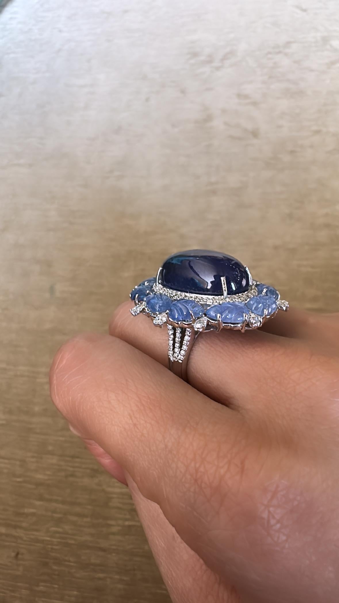 Set in 18K Gold, 20.95 carats Tanzanite, Blue Sapphire & Diamonds Cocktail Ring For Sale 2