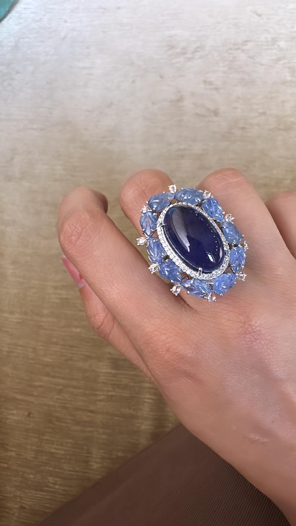Set in 18K Gold, 20.95 carats Tanzanite, Blue Sapphire & Diamonds Cocktail Ring For Sale 3