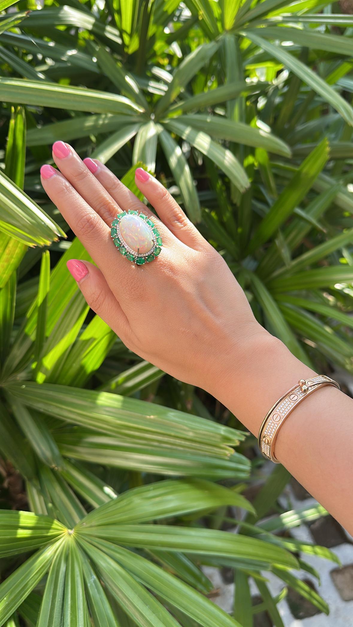 Set in 18K Gold, 21.06 carats Ethiopian Opal, Emeralds & Diamonds Cocktail Ring For Sale 2