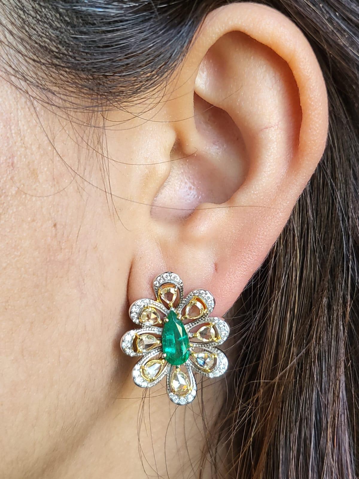 Art Deco Set in 18K Gold, 2.12 Carats, Zambian Emerald & Rose Cut Diamonds Stud Earrings For Sale