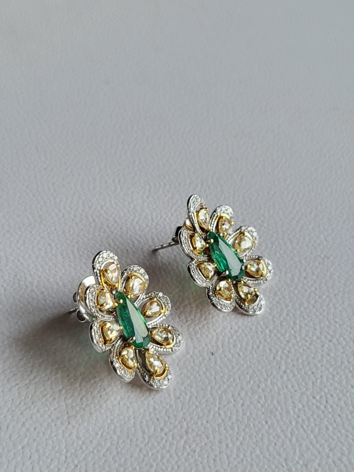 Set in 18K Gold, 2.12 Carats, Zambian Emerald & Rose Cut Diamonds Stud Earrings In New Condition For Sale In Hong Kong, HK