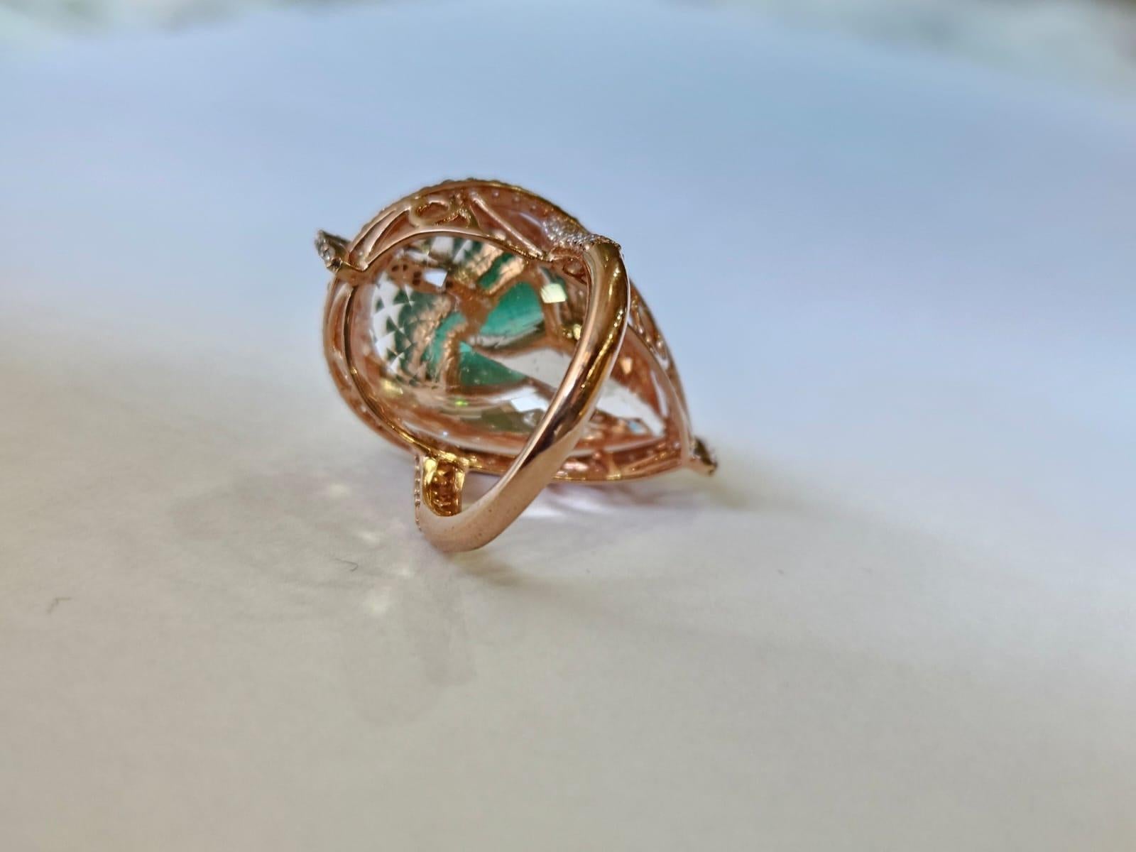 Modern Set in 18K Gold, 21.25 carats Morganite, Zambian Emerald & Diamond Cocktail Ring For Sale