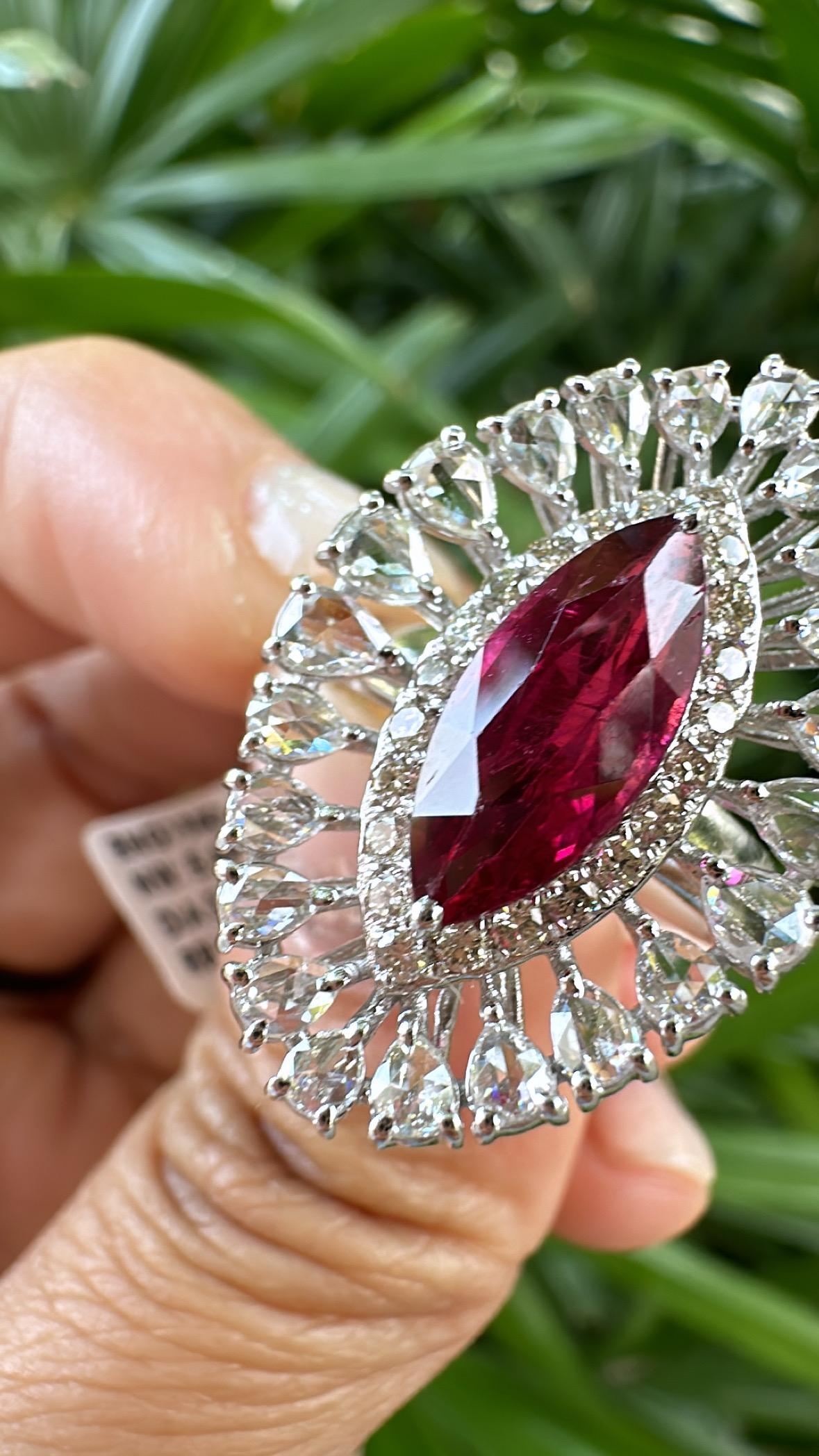 Women's or Men's Set in 18K Gold, 2.17 carats Rubellite & Rose Cut Diamonds Engagement Ring For Sale