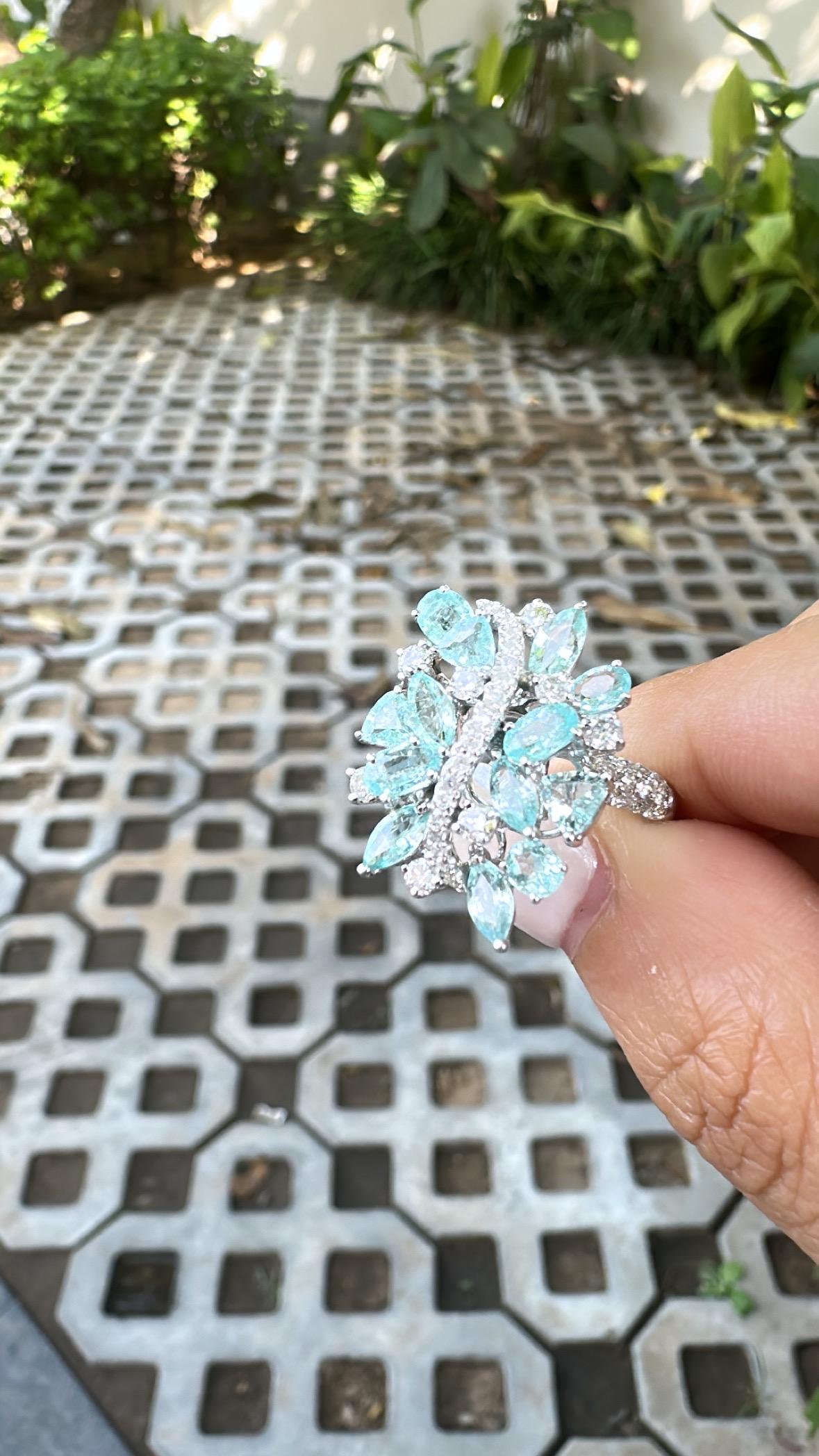 Bague de fiançailles en or 18 carats, 2,21 carats Tourmalines Paraiba et Diamants en vente 5