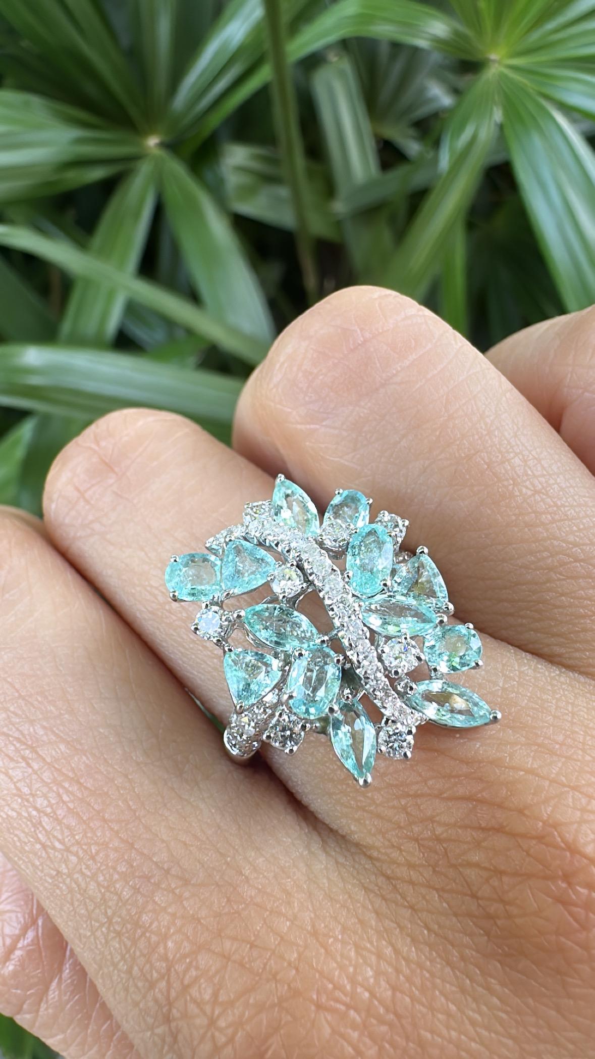 Bague de fiançailles en or 18 carats, 2,21 carats Tourmalines Paraiba et Diamants en vente 6