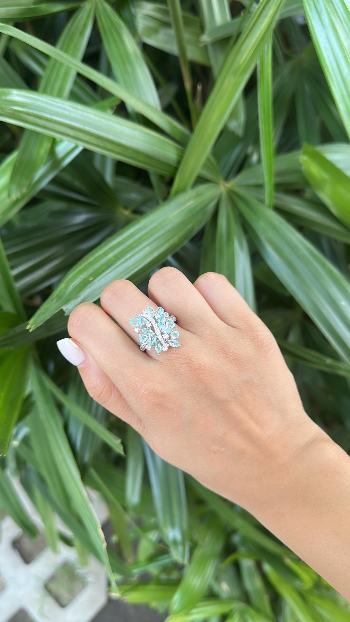 Bague de fiançailles en or 18 carats, 2,21 carats Tourmalines Paraiba et Diamants Unisexe en vente