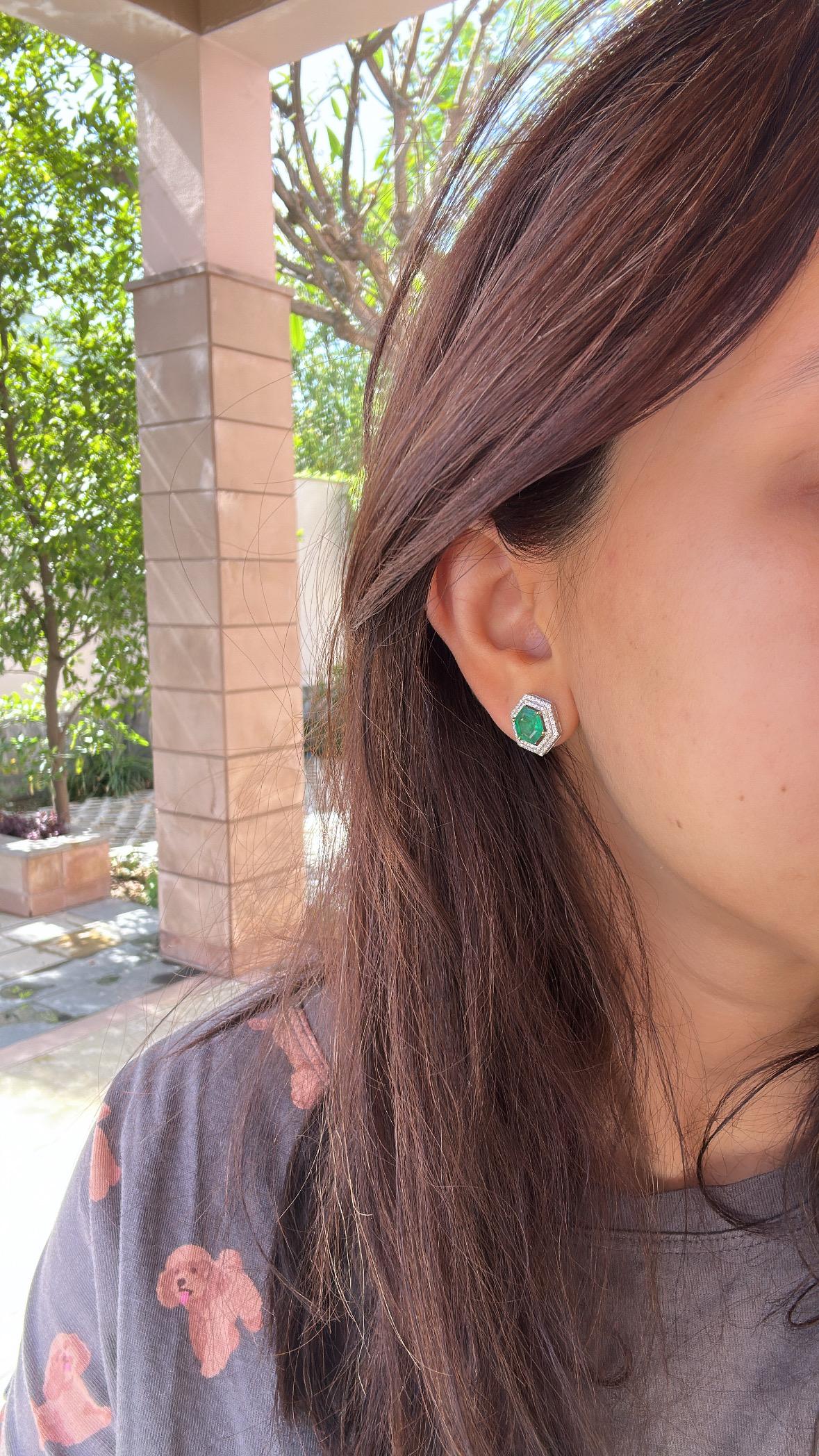 Set in 18K Gold, 2.42 carats, natural Zambian Emerald & Diamonds Stud Earrings For Sale 7