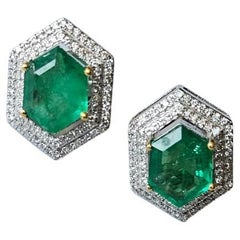 Set in 18K Gold, 2.42 carats, natural Zambian Emerald & Diamonds Stud Earrings