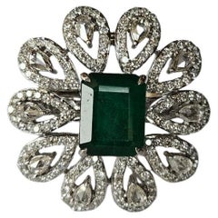 Set in 18K Gold, 2.48 carats, natural Zambian Emerald & Rose cut Diamonds Ring