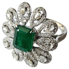 Anello con smeraldo naturale dello Zambia e diamanti taglio rosa, 2,48 carati, incastonato in oro 18 carati