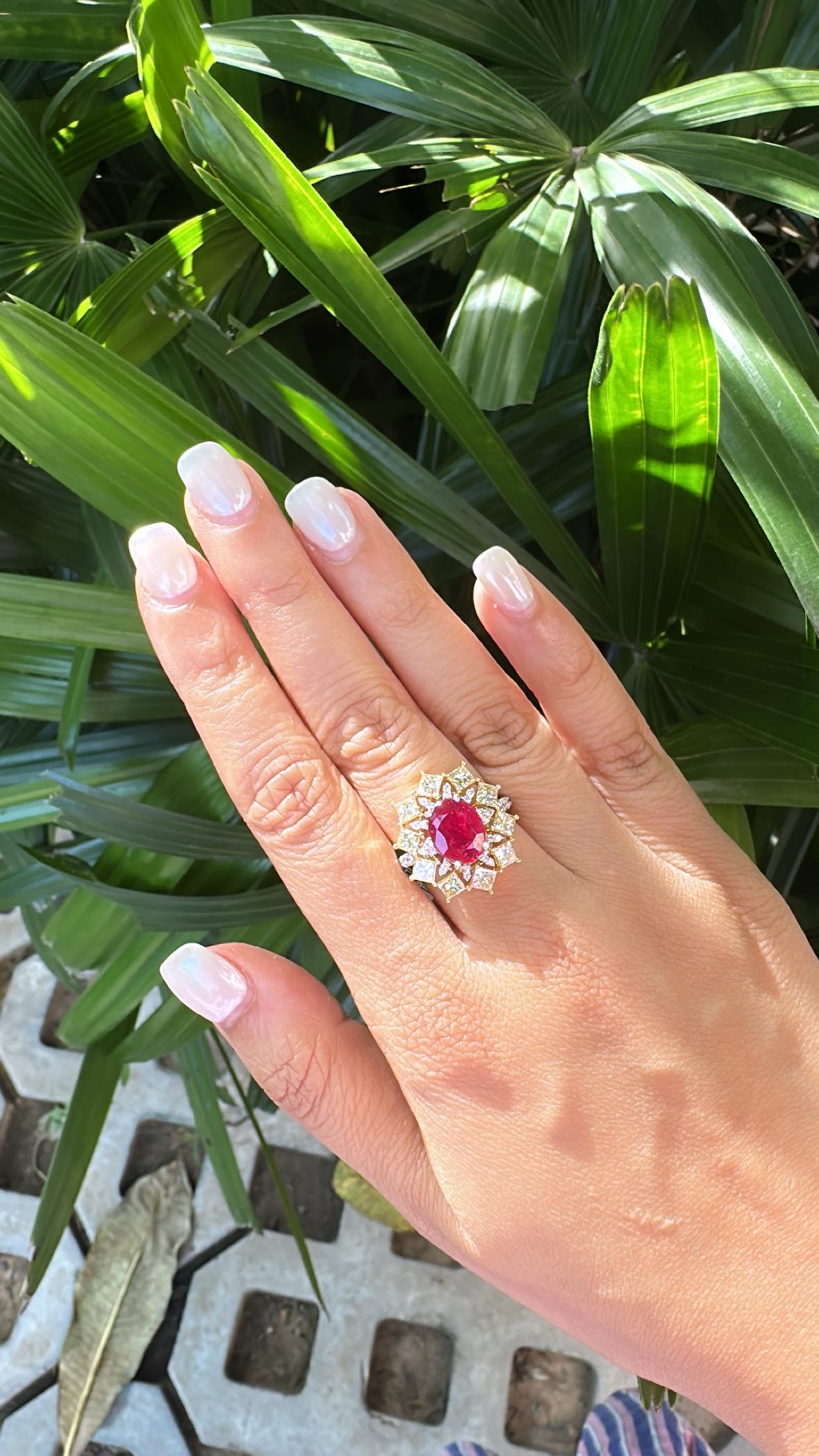Verlobungsring aus 18 Karat Gold, 2,55 Karat, natürlicher Mosambik-Rubin und Diamanten im Angebot 9