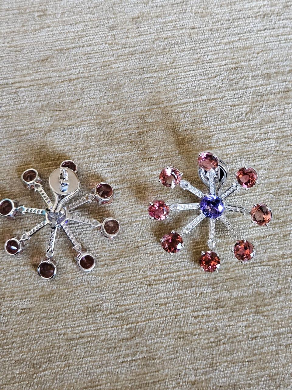 Orecchini con tanzanite, tormalina e diamanti, in oro 18 carati, 2,65 carati in vendita 7