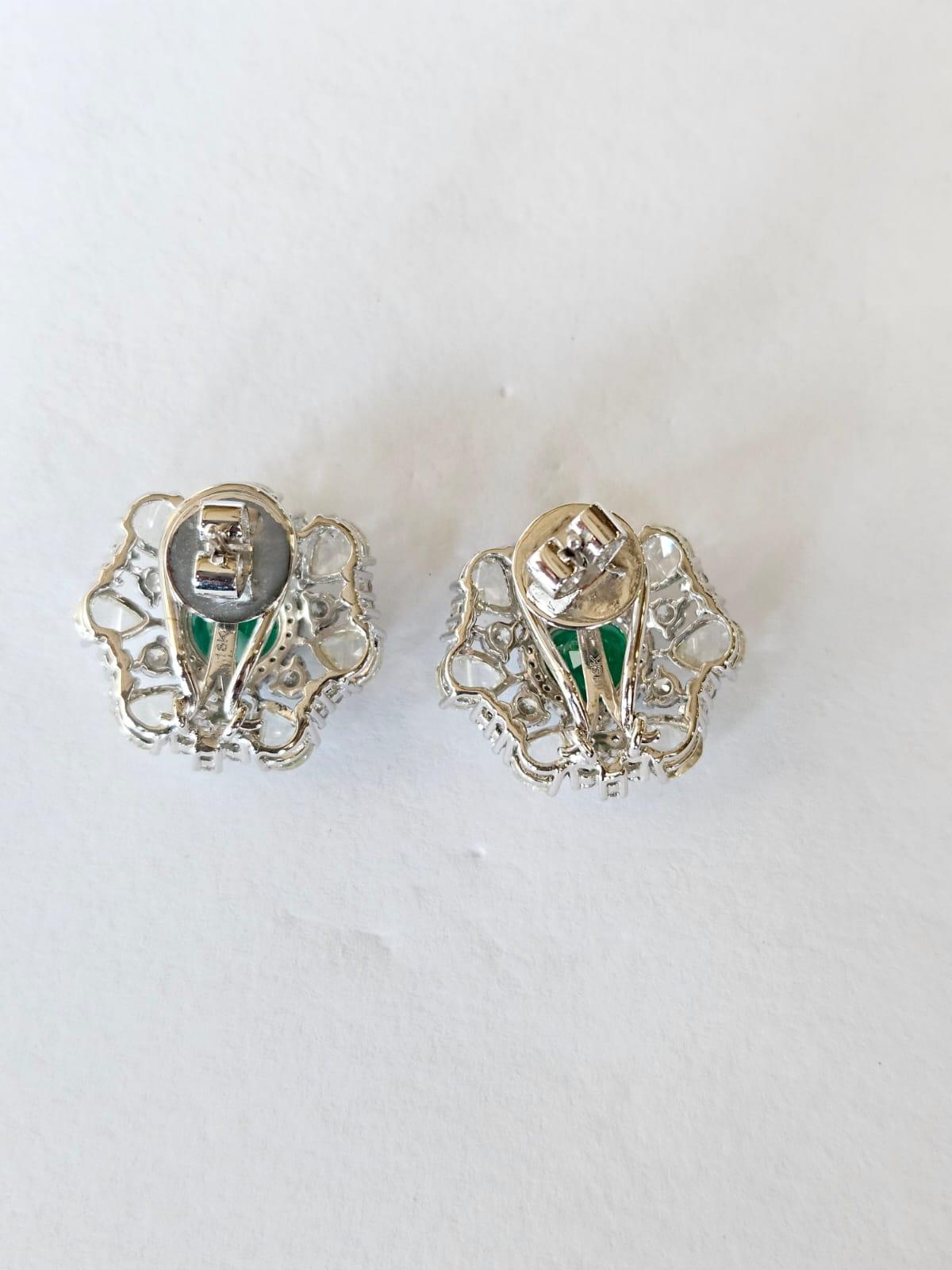 Modern Set in 18K Gold, 2.67 carats, heart Emeralds & Rose Cut Diamonds stud Earrings For Sale
