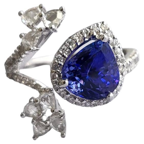 Set in 18k Gold, 2.68 Carats Tanzanite & Rose Cut Diamonds Cocktail Ring For Sale
