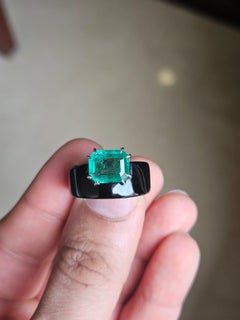 Set in 18K Gold, 3.02 carat natural Zambian Emerald & Black Onyx Engagement Ring