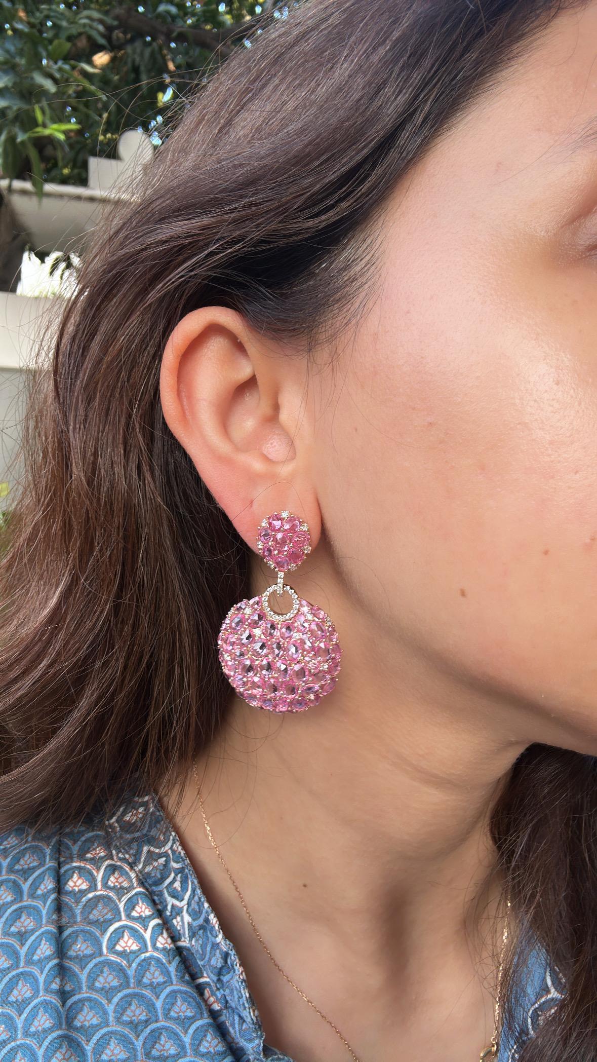 Pendientes Colgantes de Zafiros Rosas de Ceilán y Diamantes, engastados en oro de 18 quilates, 31,69 quilates en venta 4