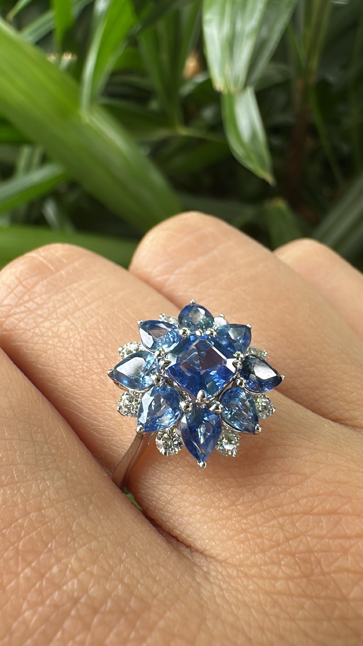 Verlobungsring aus 18 Karat Gold, 3,20 Karat, blaue Ceylon-Saphire und Diamanten im Angebot 5