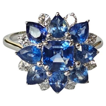 Verlobungsring aus 18 Karat Gold, 3,20 Karat, blaue Ceylon-Saphire und Diamanten im Angebot