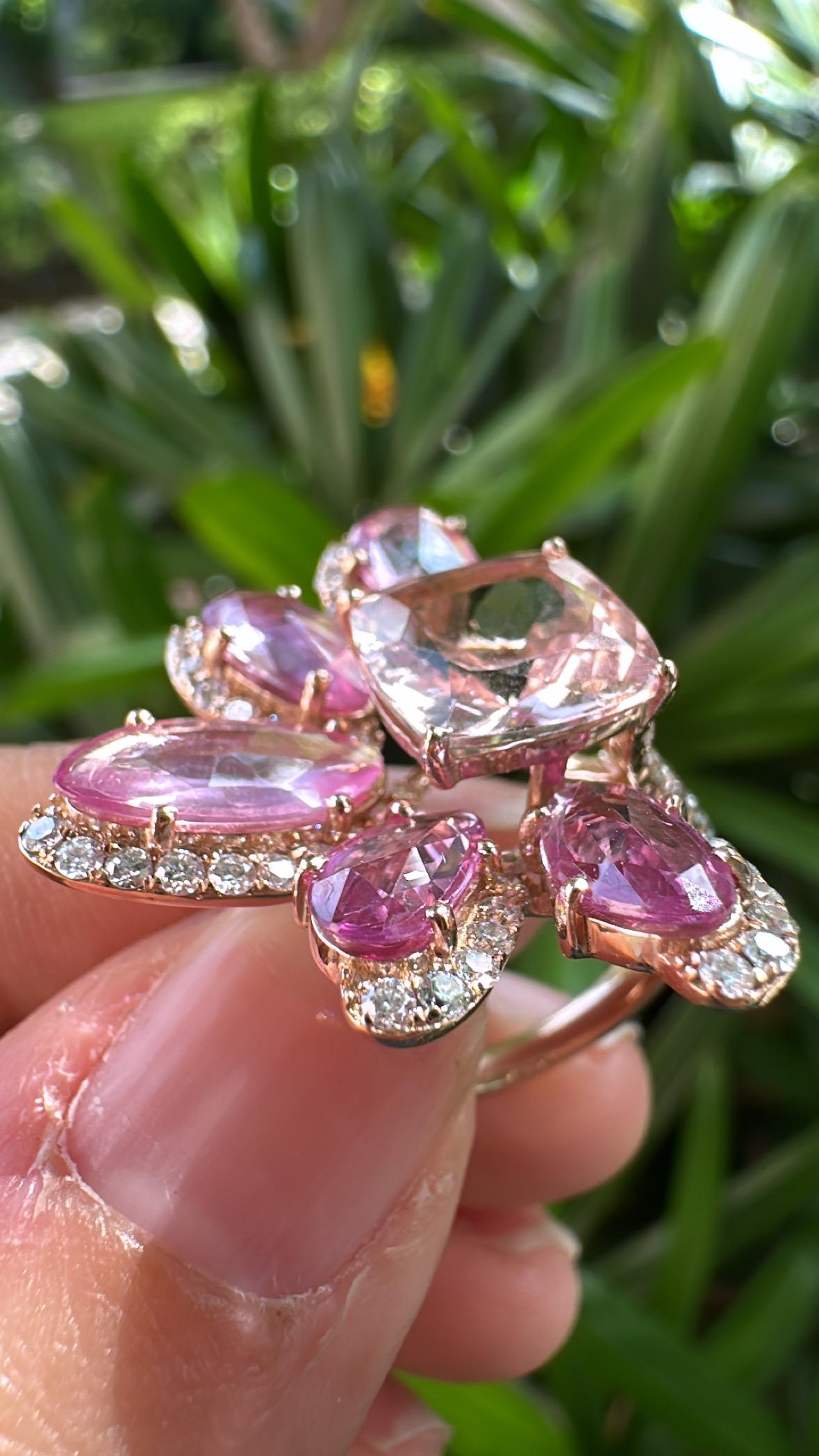 Anello da cocktail con Morganite, zaffiri rosa e diamanti, 3,25 carati, incastonati in oro 18 carati in vendita 2