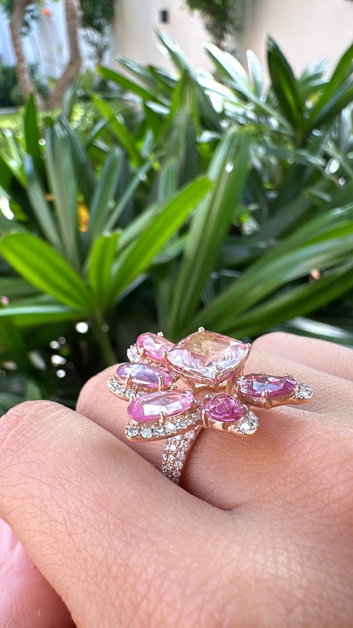 Anello da cocktail con Morganite, zaffiri rosa e diamanti, 3,25 carati, incastonati in oro 18 carati in vendita 3