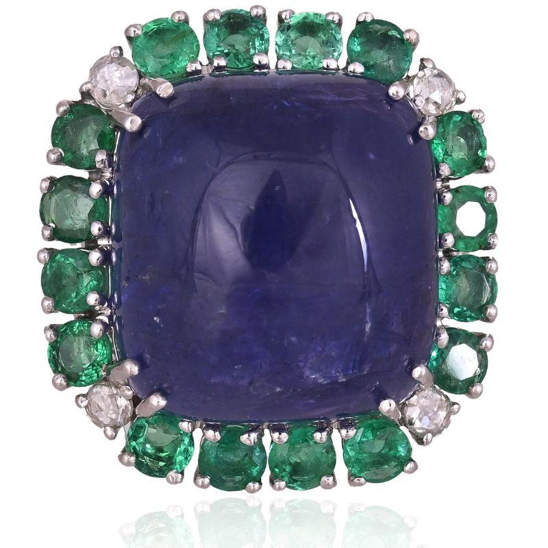 Moderno Anello da cocktail con smeraldo e diamante, in oro 18 carati, Tanzanite cabochon da 32,53 carati in vendita