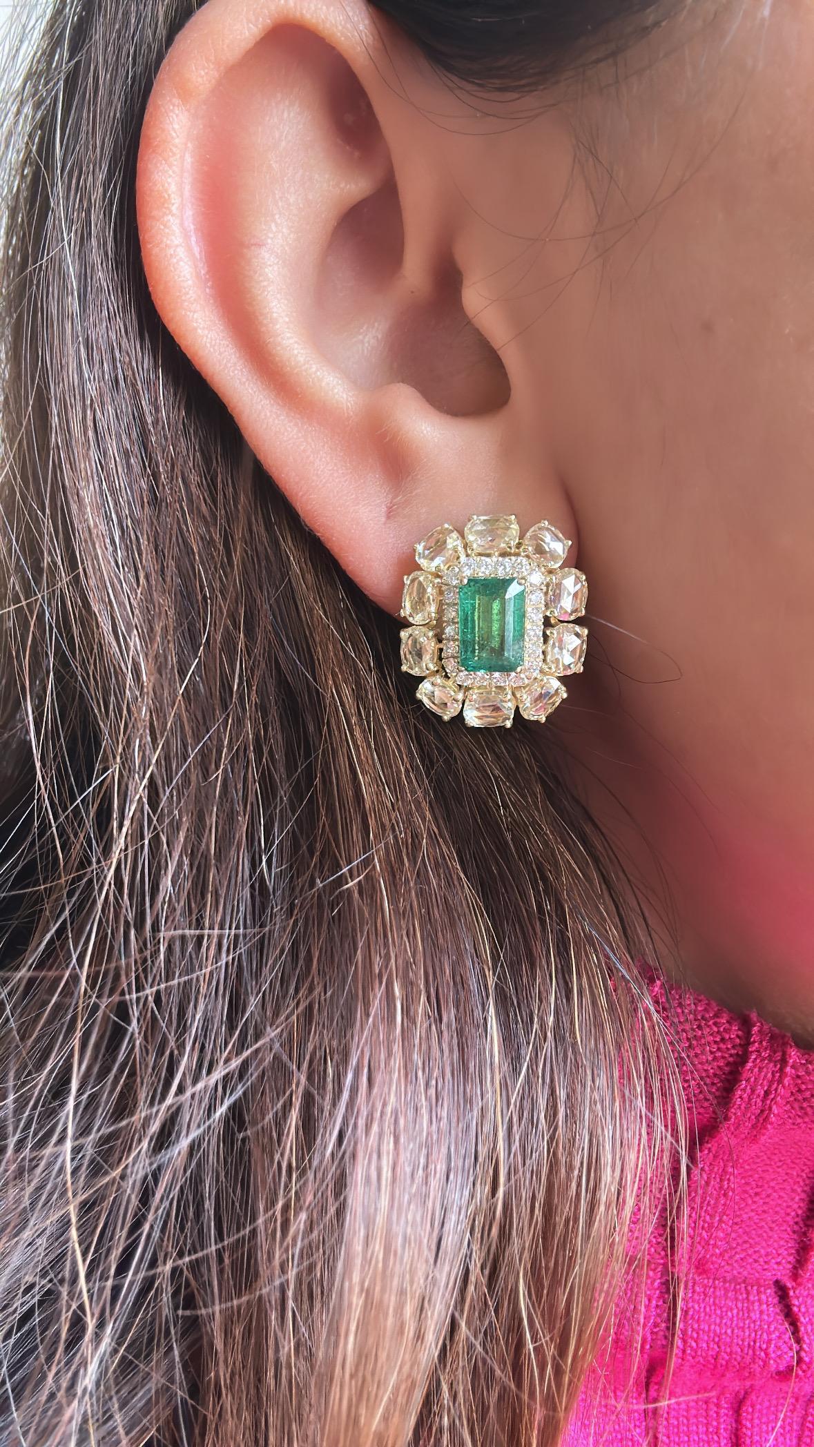 Rose Cut Set in 18K Gold, 3.41 carats, Zambian Emerald & Yellow Diamonds stud Earrings
