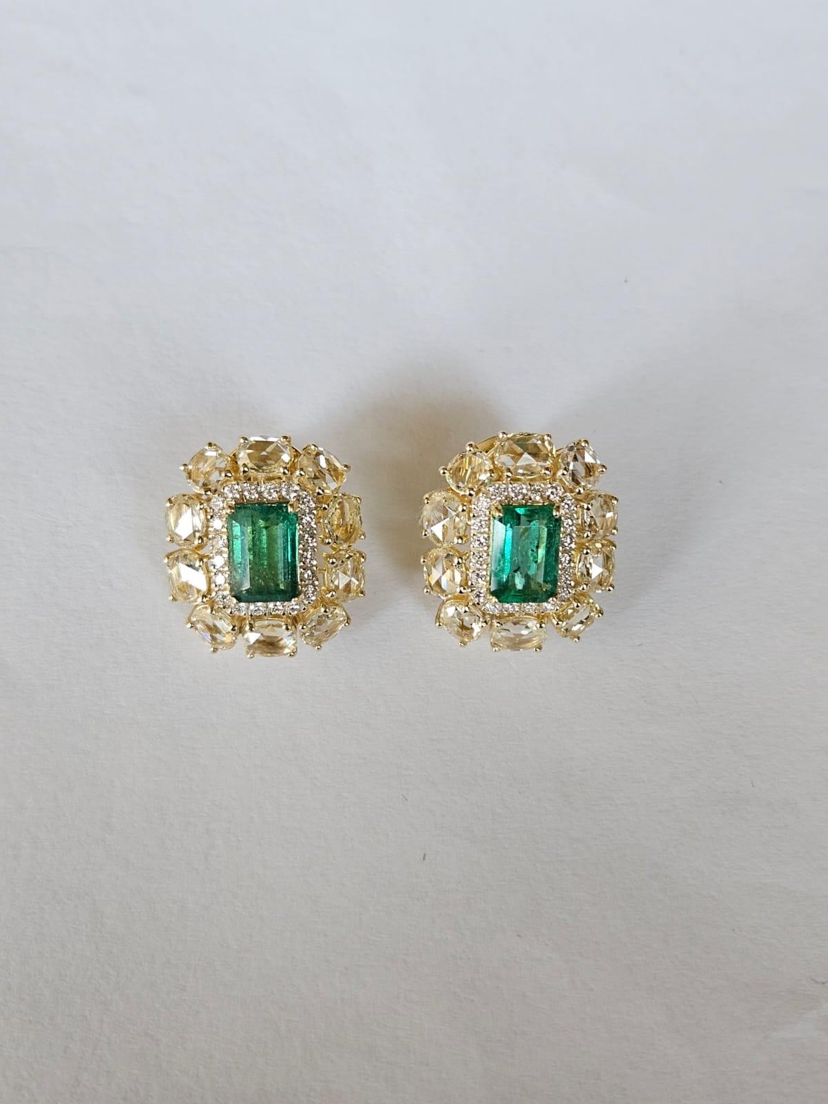 Set in 18K Gold, 3.41 carats, Zambian Emerald & Yellow Diamonds stud Earrings 2