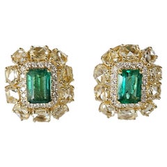 Set in 18K Gold, 3.41 carats, Zambian Emerald & Yellow Diamonds stud Earrings